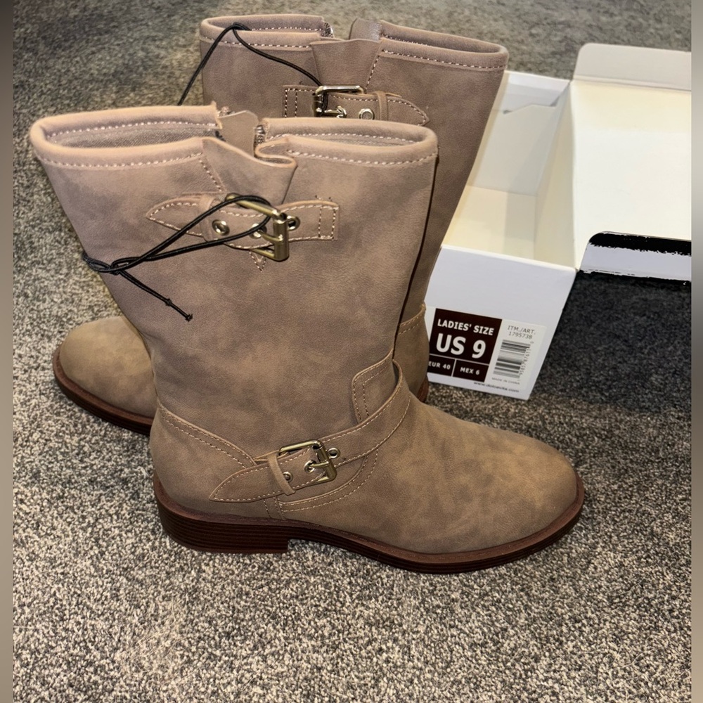 Dolce Vita Moto Boots - Picture 4 of 8